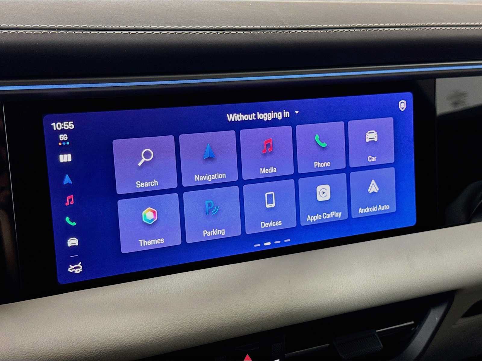 Used 2026 Porsche Macan Electric RWD image 17