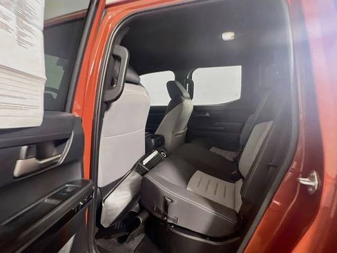 Used 2025 Toyota Tacoma TRD Sport AWD/4WD image 14