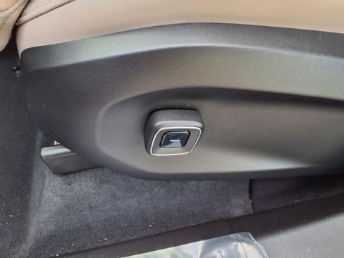 New 2025 Volvo EX90 Ultra w/ Protection Package Premier image 12