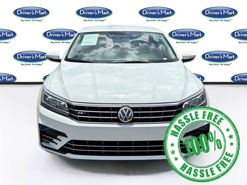Used 2017 Volkswagen Passat 1.8T R-Line w/ R-Line Lighting Package FWD image 2