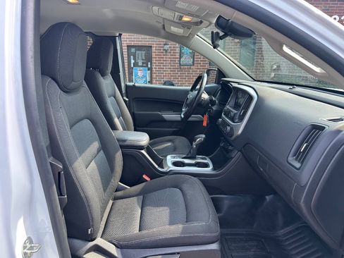 Used 2022 Chevrolet Colorado LT w/ Fleet Safety Package image 15