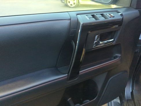 Used 2021 Toyota 4Runner TRD Off-Road Premium image 8