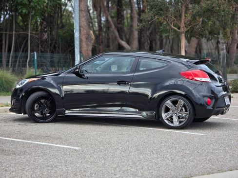 Used 2015 Hyundai Veloster Turbo FWD image 18