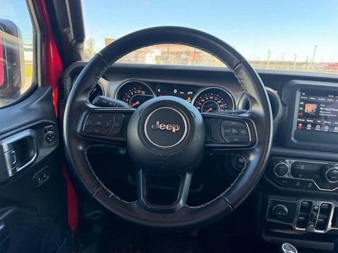 Used 2021 Jeep Gladiator Sport AWD/4WD image 9