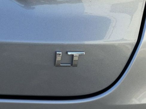 Used 2024 Chevrolet Trax LT w/ LT Convenience Package image 9