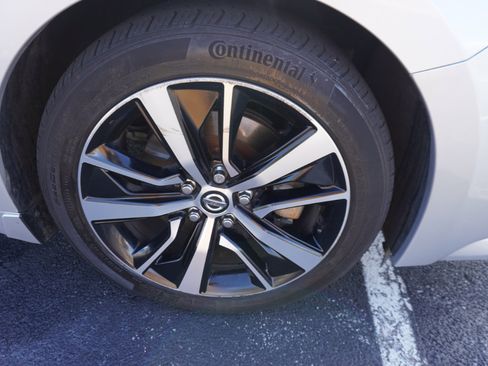 Used 2022 Nissan Maxima SV w/ Floor Mat Group image 40