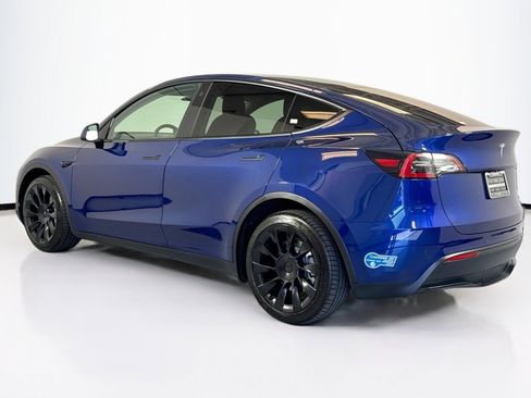 Used 2021 Tesla Model Y Long Range AWD/4WD image 7