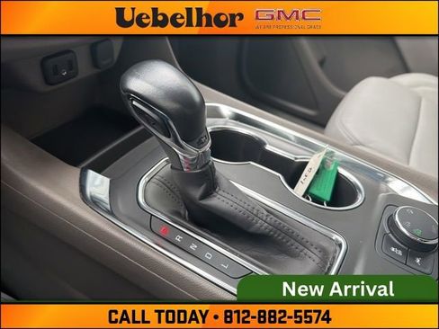 Used 2021 Chevrolet Traverse LT AWD/4WD image 36