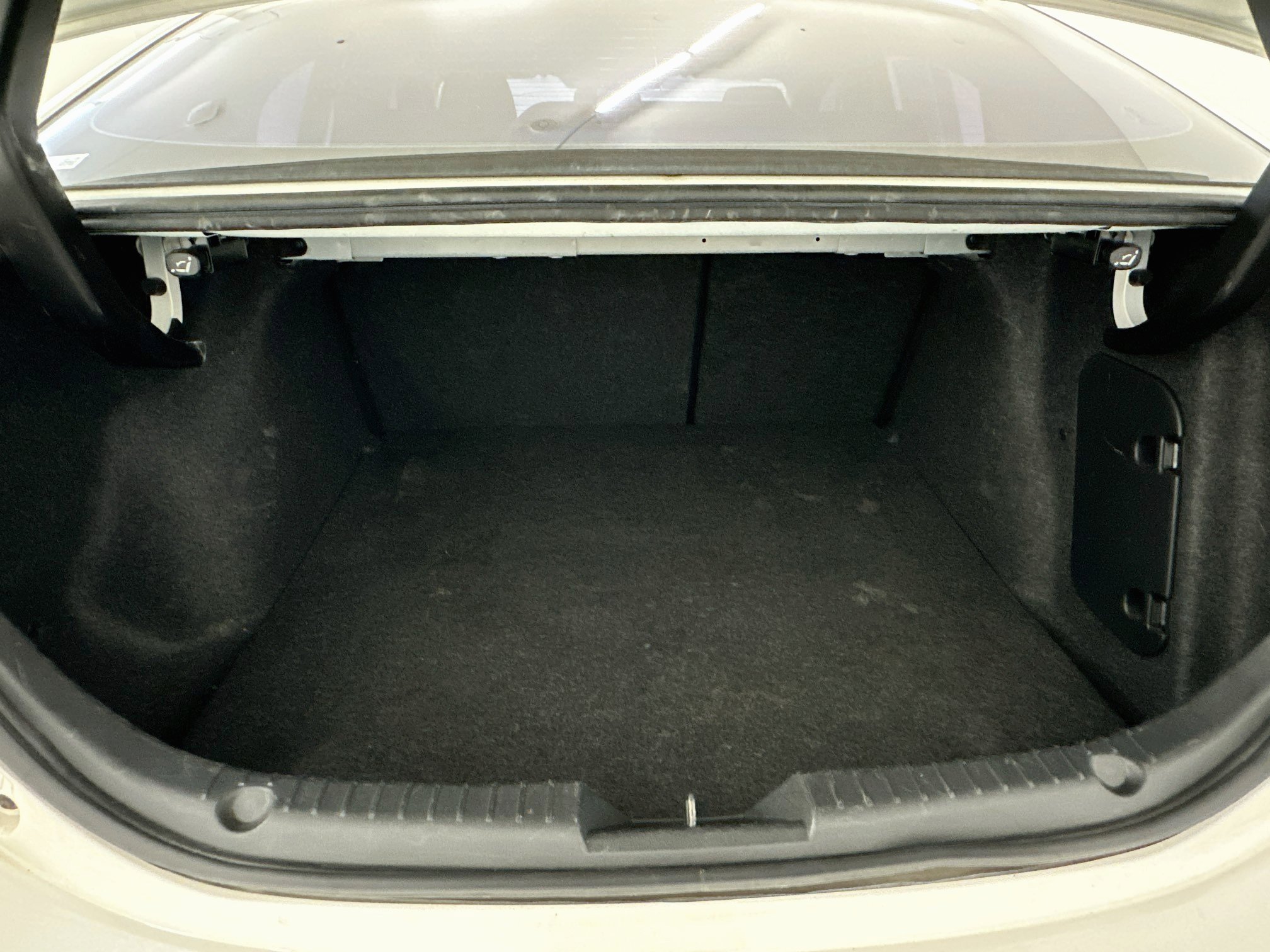 Used 2016 MAZDA MAZDA3 i Sport w/ Preferred Equipment Package FWD image 30