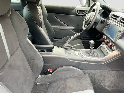 Used 2024 Toyota GR86 Premium w/ Performance Package RWD image 26