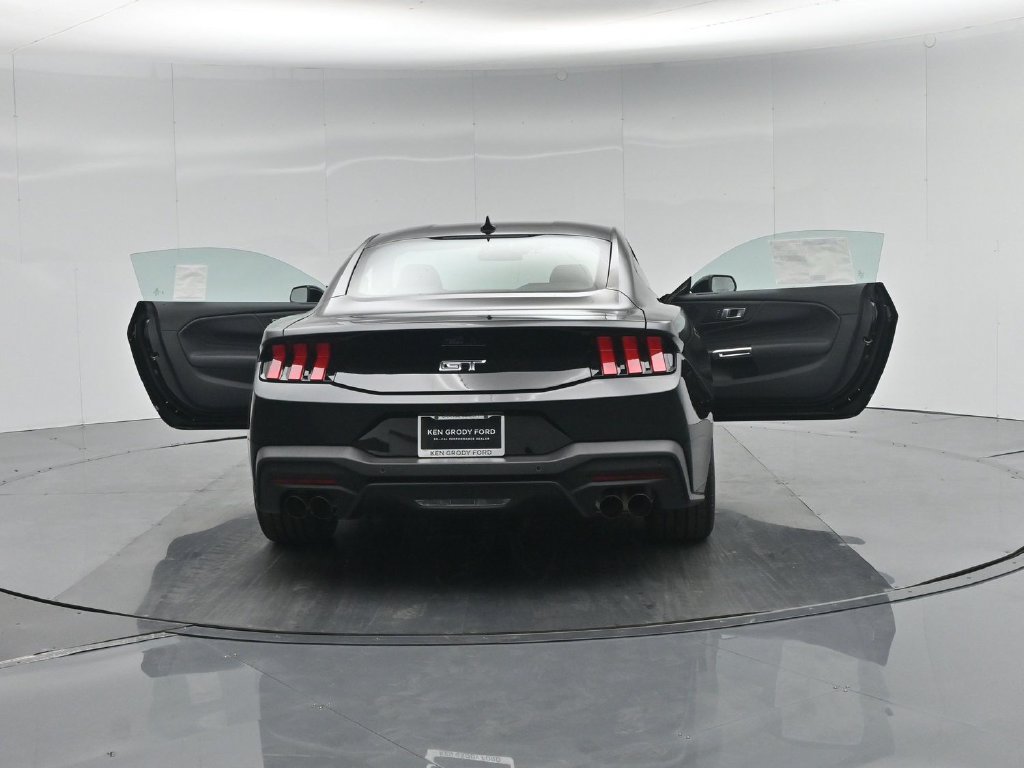 New 2026 Ford Mustang GT Premium w/ GT Performance Package RWD image 31