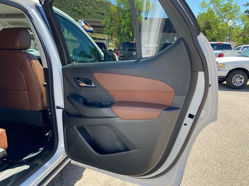 Used 2021 Chevrolet Traverse High Country w/ LPO, Floor Liner Package AWD/4WD image 33