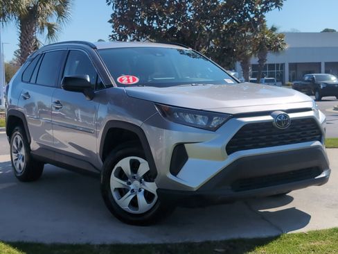 Certified 2021 Toyota RAV4 LE w/ Carpet Mat Package (TMS) image 2