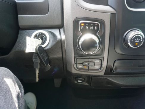 Used 2019 RAM 1500 Express AWD/4WD image 16