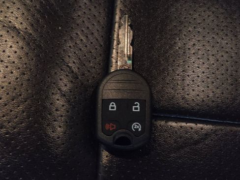 Used 2013 Ford F150 Platinum image 32