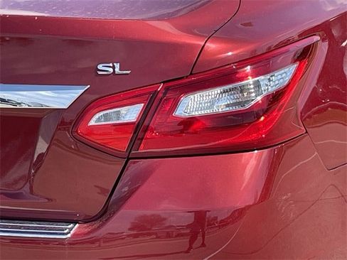 Used 2016 Nissan Altima 2.5 SL w/ 2.5 Technology w/LED Package image 6