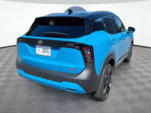 Used 2025 Nissan Kicks SR FWD image 6