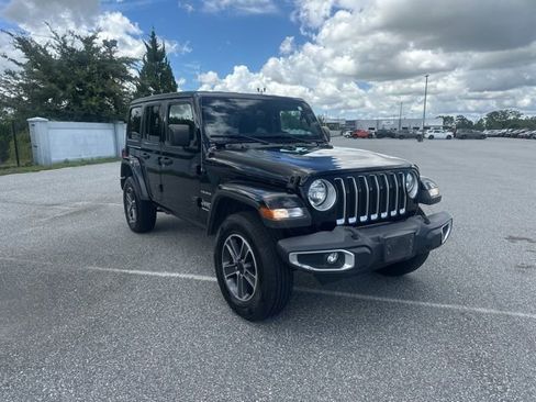 Used 2023 Jeep Wrangler Sahara image 3