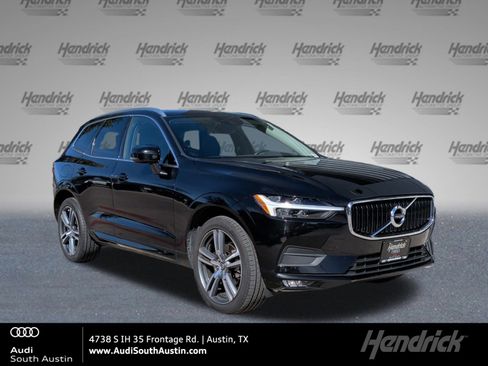 Used 2021 Volvo XC60 T5 Momentum image 1