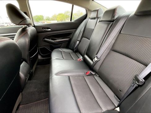 Used 2024 Nissan Altima 2.5 SR FWD image 24