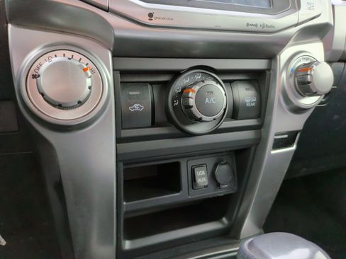 Used 2016 Toyota 4Runner SR5 RWD image 18