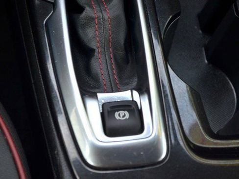 Used 2024 Chevrolet TrailBlazer RS image 27