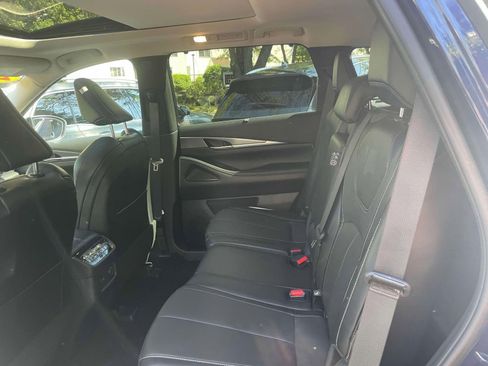 Used 2023 INFINITI QX60 Luxe w/ Cargo Package image 12