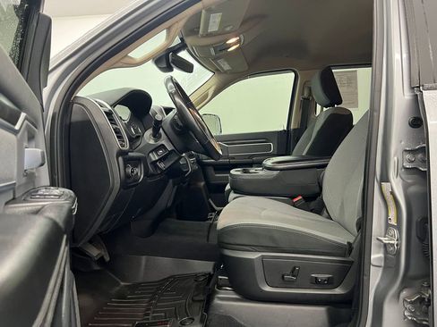 Used 2020 RAM 3500 Big Horn w/ Level 1 Equipment Group image 4