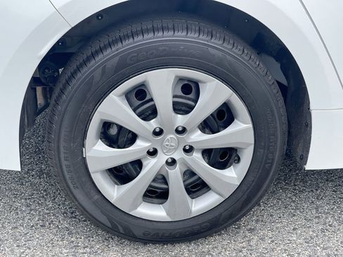 Certified 2025 Toyota Corolla LE FWD image 16