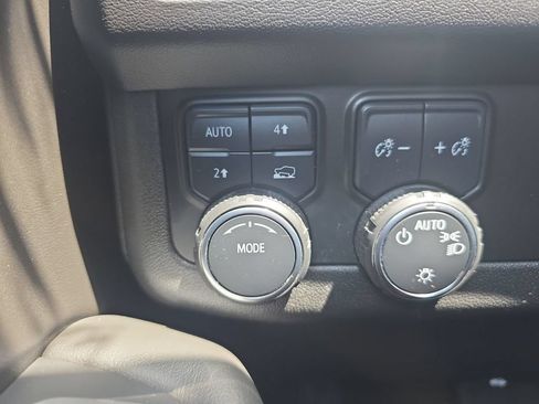 Used 2024 Chevrolet Tahoe RST w/ Luxury Package AWD/4WD image 27