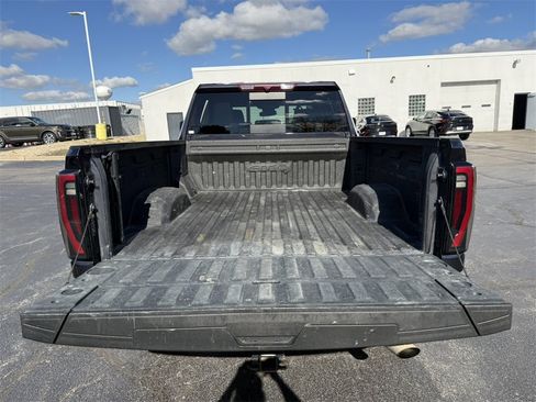 Used 2024 GMC Sierra 2500 AT4 w/ AT4 Preferred Package image 34