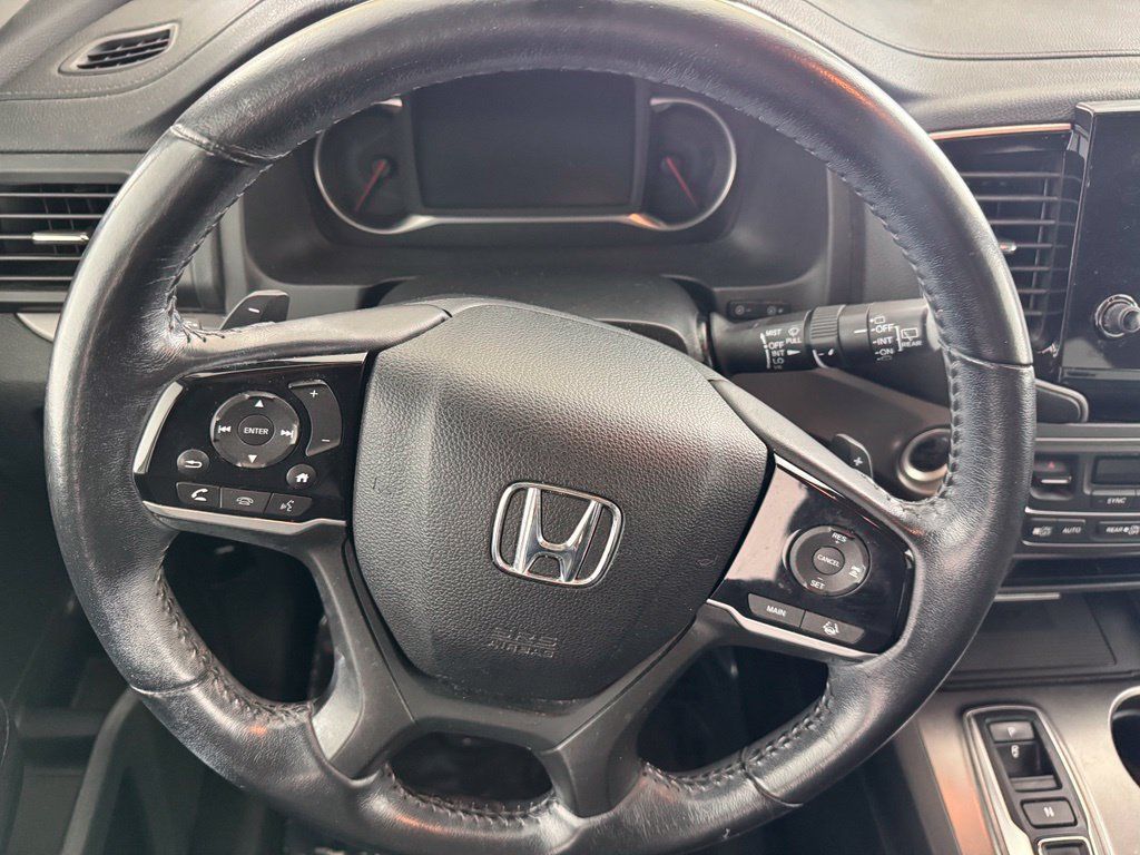 Used 2024 Ford F350 Platinum AWD/4WD image 25