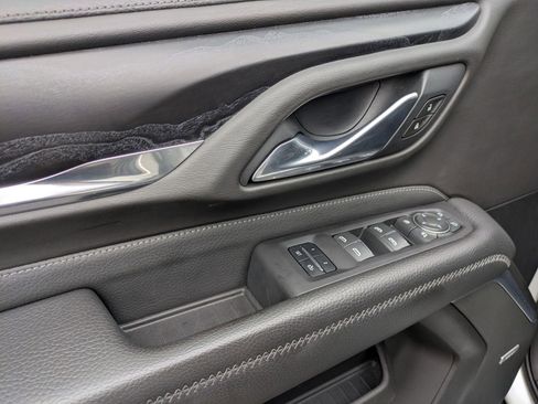 Used 2021 GMC Yukon Denali w/ Denali Ultimate Package image 11