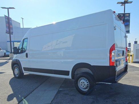 Used 2026 RAM ProMaster 2500 w/ Convenience Group FWD image 6