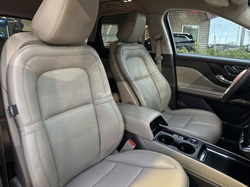 Used 2023 Lincoln Corsair FWD image 11