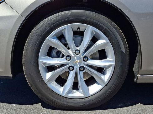 Used 2024 Chevrolet Malibu LT FWD image 8