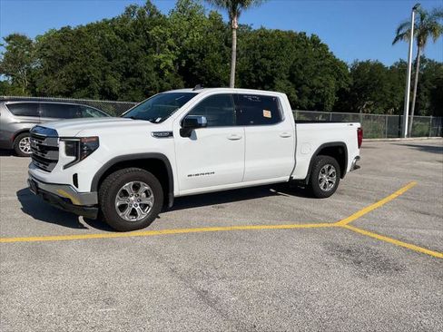 Used 2023 GMC Sierra 1500 SLE AWD/4WD image 3