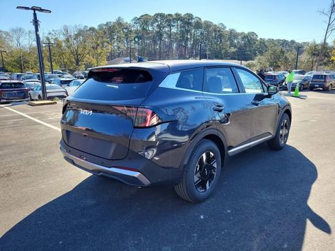 New 2026 Kia Sportage LX image 2