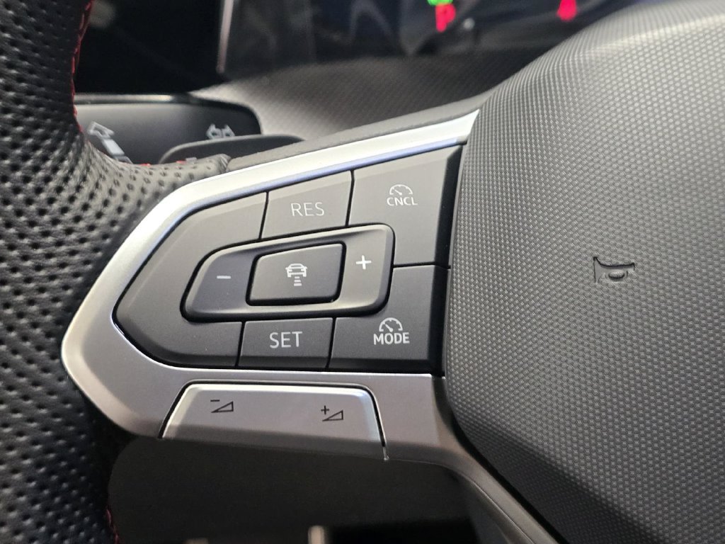 New 2026 Volkswagen GTI SE FWD image 14