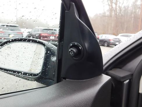 Used 2006 Ford Focus ST image 10