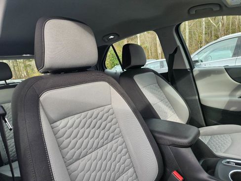 Used 2019 Chevrolet Equinox LS image 49