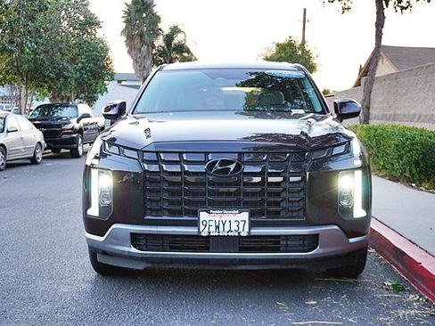 Certified 2023 Hyundai Palisade SE image 5
