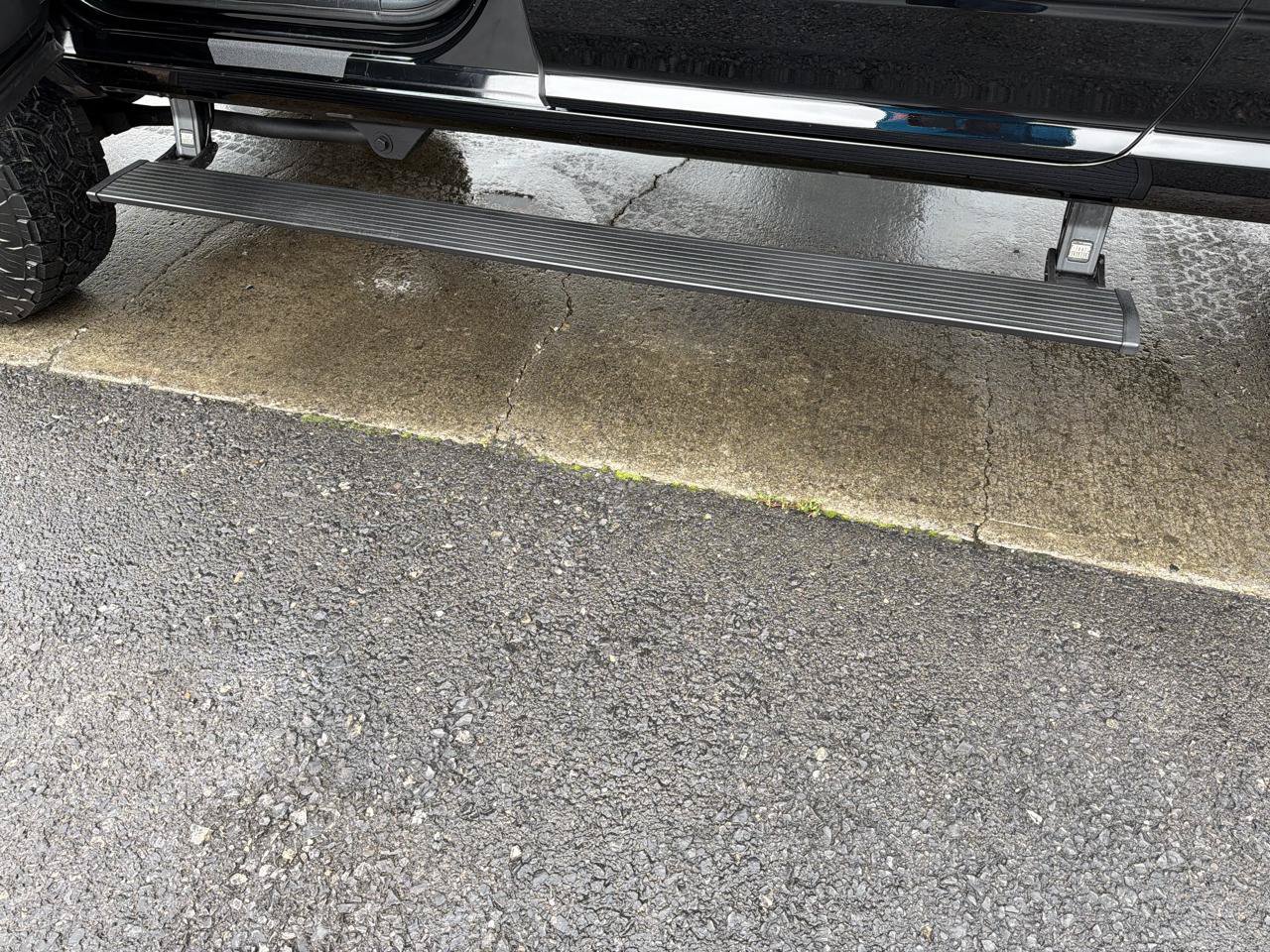 Used 2014 RAM 2500 Laramie w/ Black Appearance Group AWD/4WD image 26