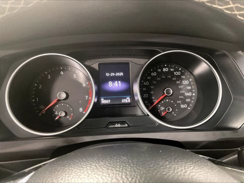 Used 2021 Volkswagen Tiguan SE image 24