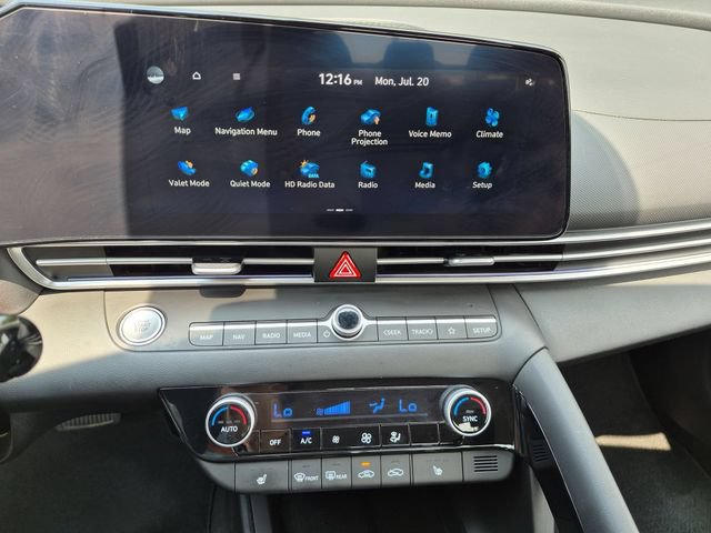 Used 2024 Hyundai Elantra SEL w/ Convenience Package FWD image 11