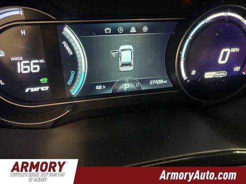 Used 2022 Kia Niro EX w/ Cold Weather Package image 14