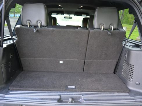 Used 2017 Ford Expedition XLT w/ Equipment Group 202A image 16