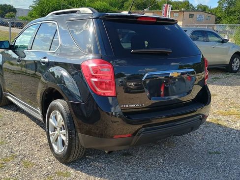 Used 2017 Chevrolet Equinox LT FWD image 2