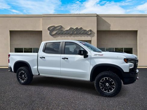 Used 2024 Chevrolet Silverado 1500 ZR2 w/ Technology Package AWD/4WD image 3