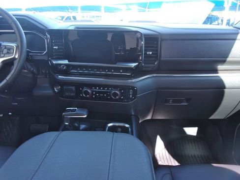 Used 2024 Chevrolet Silverado 1500 LT Trail Boss w/ LT Trail Boss Premium Package AWD/4WD image 22